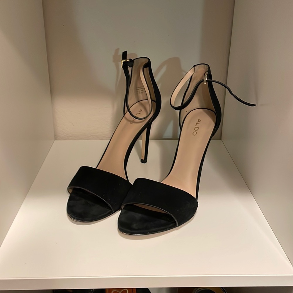 Aldo Black Velvet 4” Heels Size 9